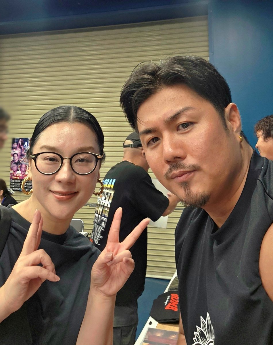 janesu112's tweet photo. ZERO 1火祭り楽しかった！来てよかった！お久しぶりの土肥こうじ選手。宮本裕向選手と第一試合から最高のスタート切ってくれました。まさかのダブルフォール引き分けでびっくりした！Tシャツを買いました。 https://t.co/KheXWUK1xs