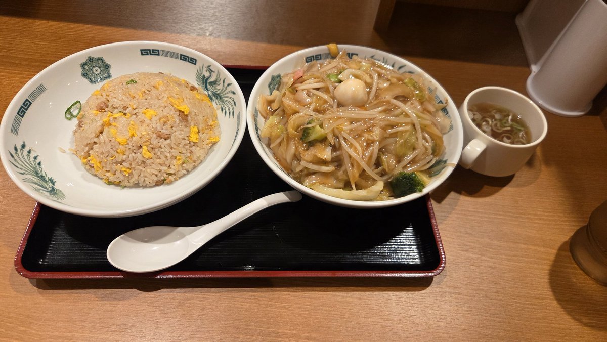 toru_hoshi's tweet photo. 豪遊
#日高屋 https://t.co/8QgUO6HeTE