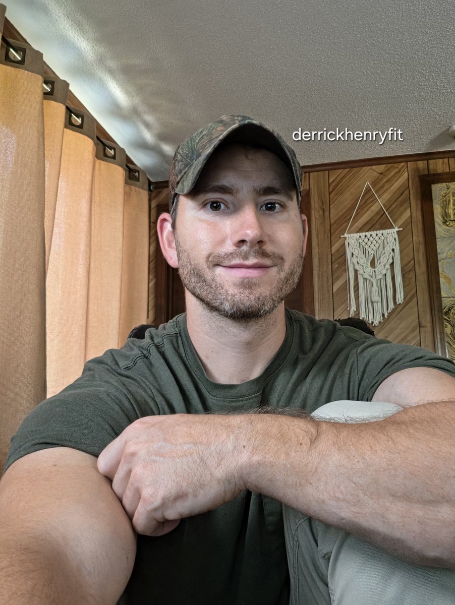 DerrickHenryFit's tweet photo. Happy Saturday lets build some huge muscles @DerrickHenryFit 
All my videos: https://t.co/vH8Msz5S64 https://t.co/rs3HRPpQ1n