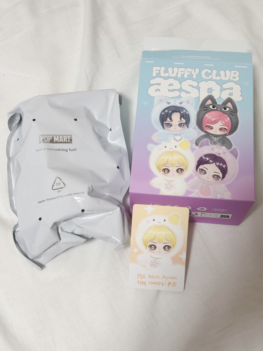 s_k0dd's tweet photo. aespa ポップマート POPMART エスパ

【譲】 Fluffy Club シリーズぬいぐるみペンダント ウィンター

【求】 カリナ

18.19ペンミまたは郵送にて交換して下さる方を探しております！
お気軽にお声がけ下さい🙇🏻

 #aespa  #aespa交換 https://t.co/EEt0fZO2Fy