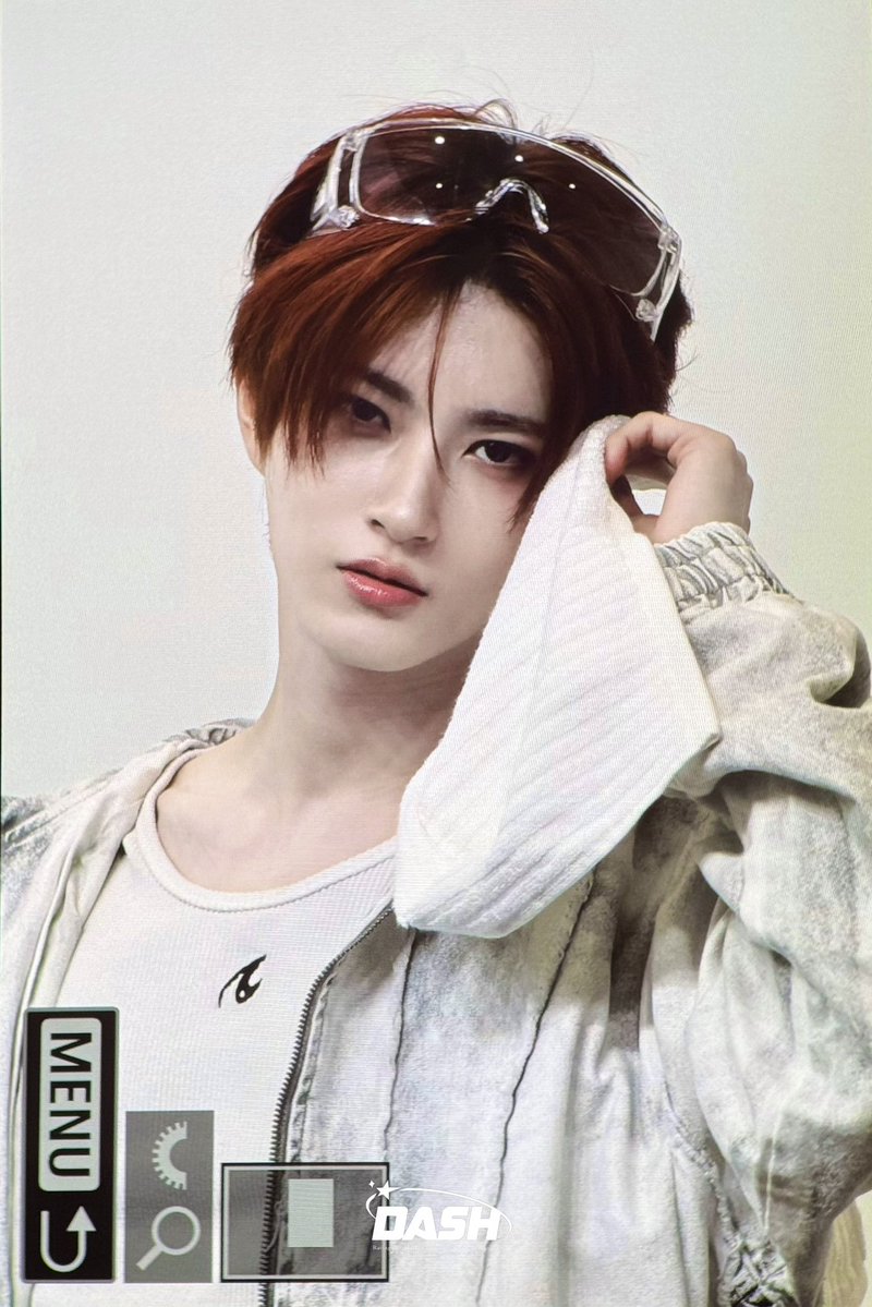 dash__666's tweet photo. 260711
🥽

#리오 #LEO #소디엑 #XODIAC #李傲賢 https://t.co/NZiAPdHXBc