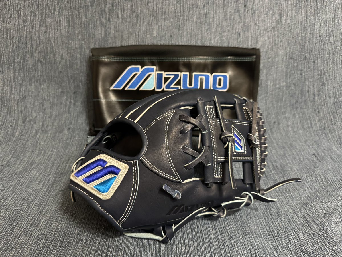 EVdxh's tweet photo. 120周年おめでとうございます
#mizuno https://t.co/UzbpVtYMdq