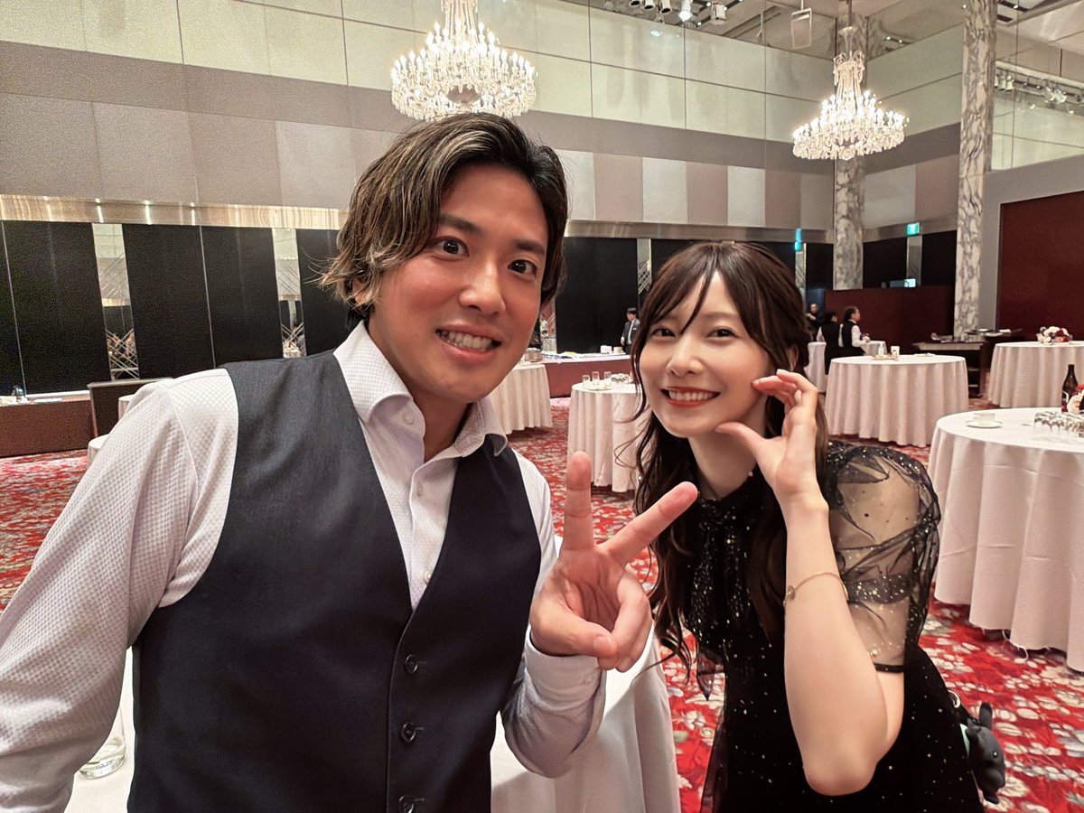 taka12taka24's tweet photo. 園田さんの結婚式にて、佐野ひなこちゃんと写真撮りました！！
Mリーグ頑張ってね💪💪 https://t.co/WuTg9sRuCG