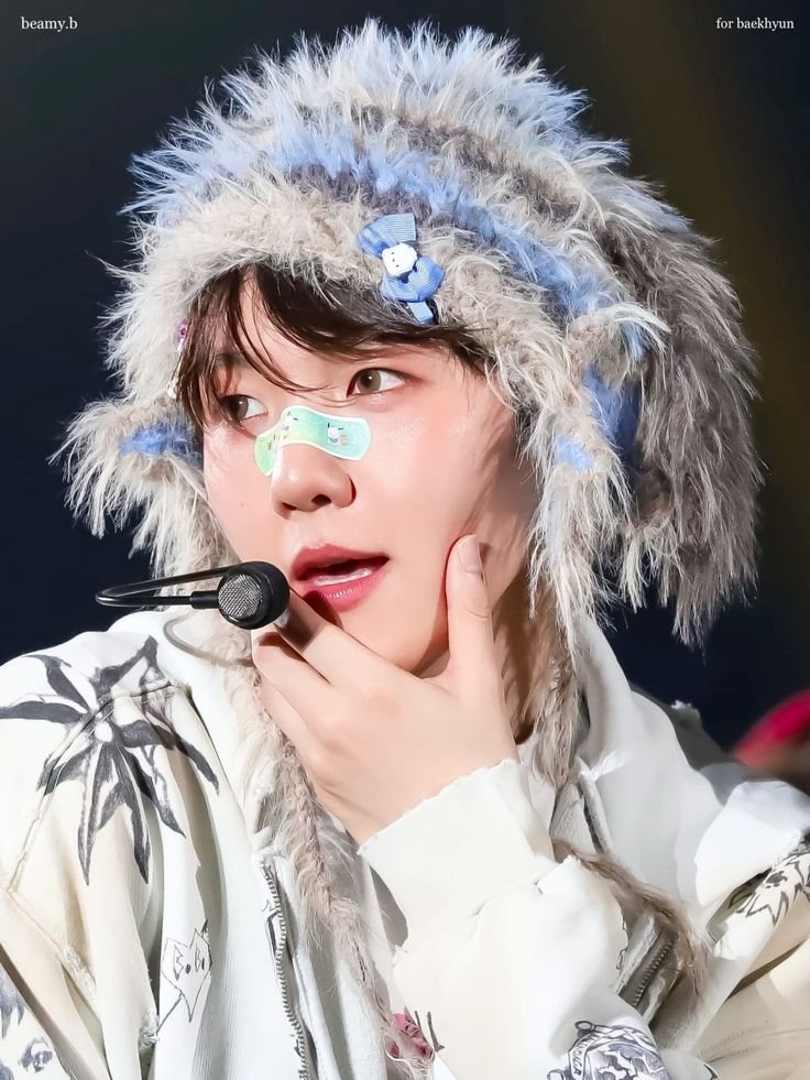 llloooyeebabe's tweet photo. FUCK......THE DIFFERENCE 🩵😭 https://t.co/IgoZ9XOrRU