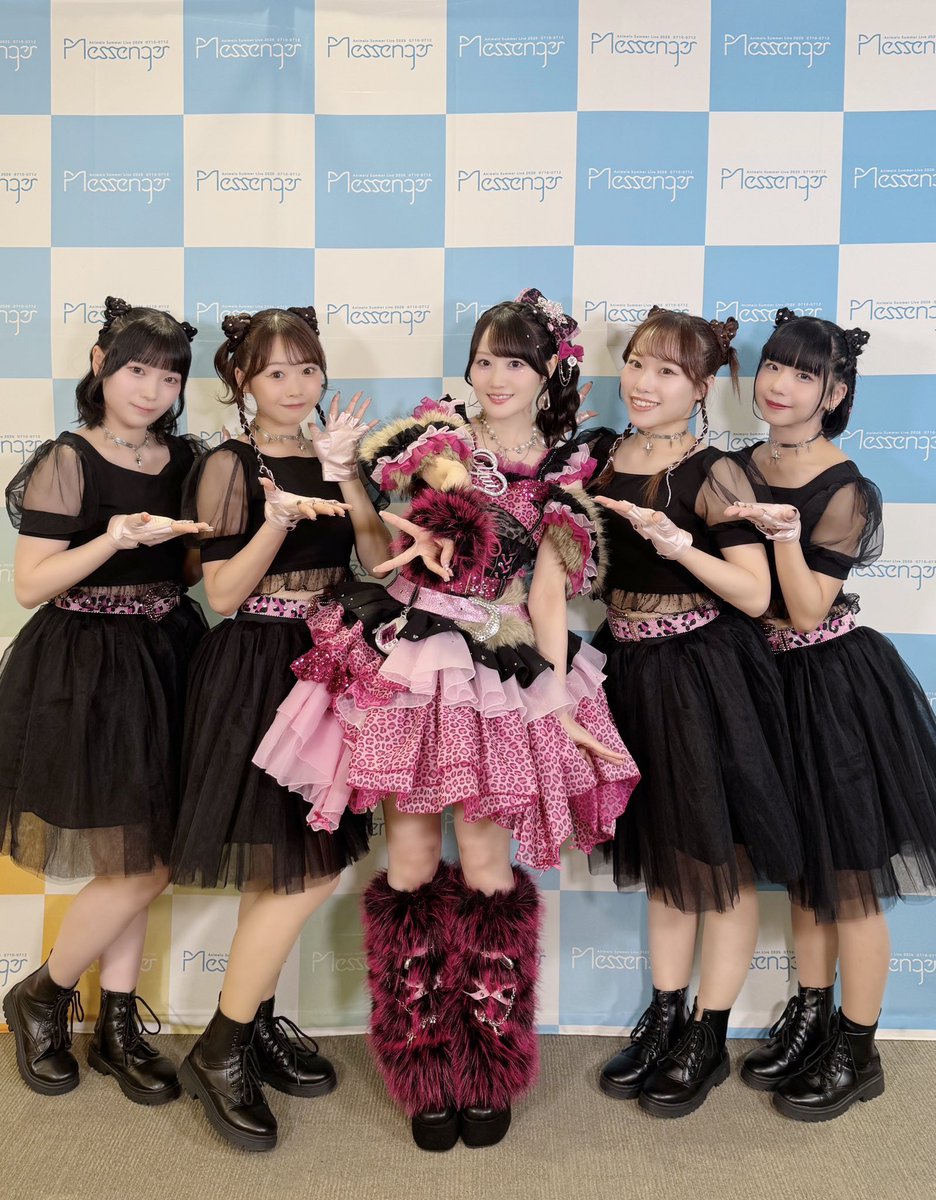 yui_ogura_815's tweet photo. 🖤#アニサマ 2026🩷

ソロステージでは、
新曲 Q.E.D.を初披露✨
そして、新衣装も初お披露目
させていただきました(๑⃙⃘ˊ꒳​ˋ๑⃙⃘)♪

今年は皆んなのお顔が
たくさん見えたよ〜🙌ありがとう♡ https://t.co/u0uPyZBybk