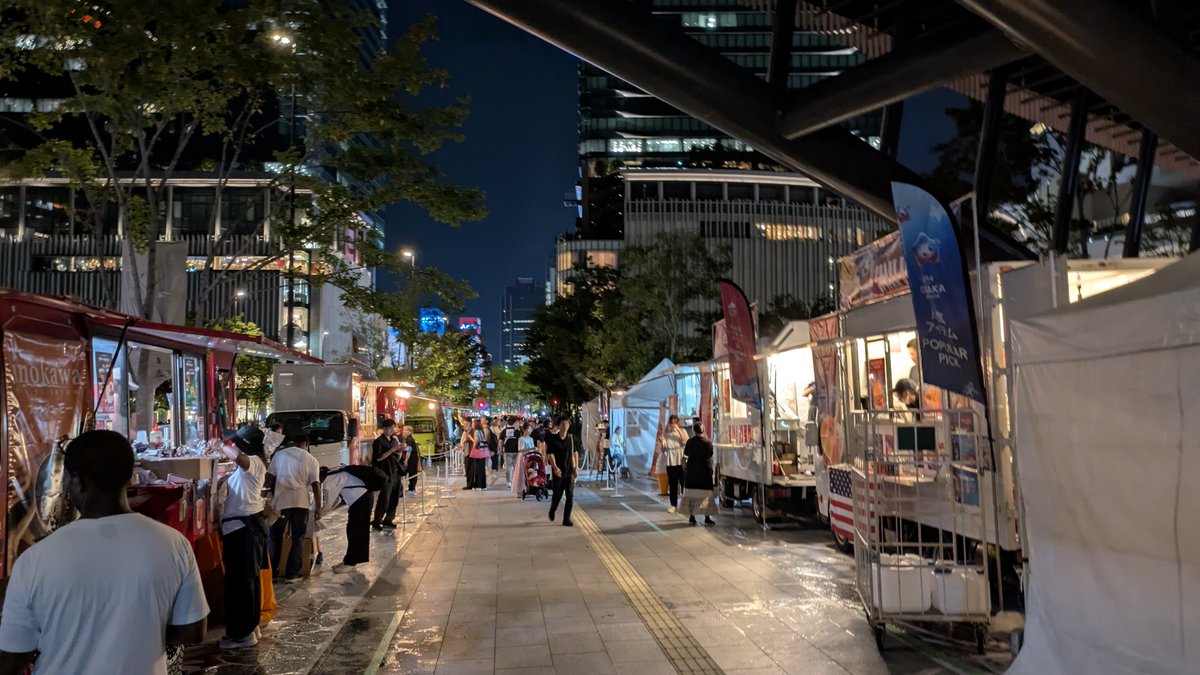 _hanisuke's tweet photo. 残り30分の滑り込みで麦食音祭に行ってきた
カナダのメープルシロップアイスめっちゃ美味しかった〜 https://t.co/X4NlXsk1Z9