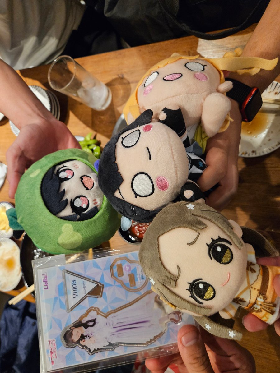 Rengesou01's tweet photo. と、近くで打ち上げしてたざこしさんといくたさんとミズさんと！ https://t.co/5ZkUaysRhG