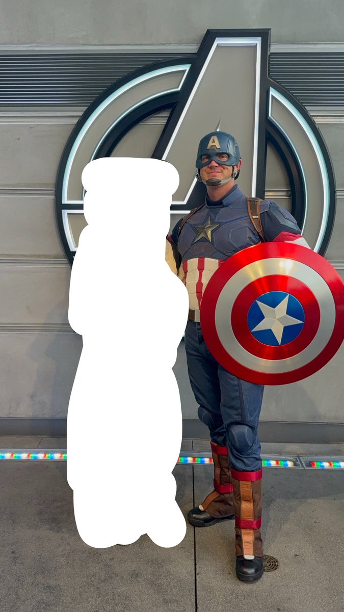 Dona69DS's tweet photo. アベンジャーズキャンパス、ずっと居られる、、、 https://t.co/DaLiJt8wDB