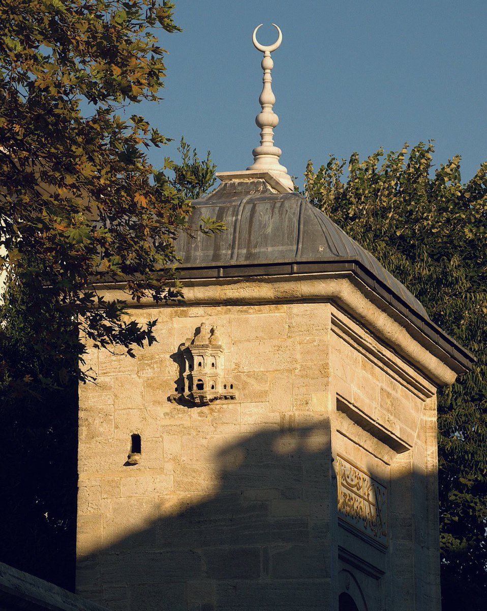 camiistan's tweet photo. Üsküdar Ayazma Camii kuş evi https://t.co/hjijUUIjr5