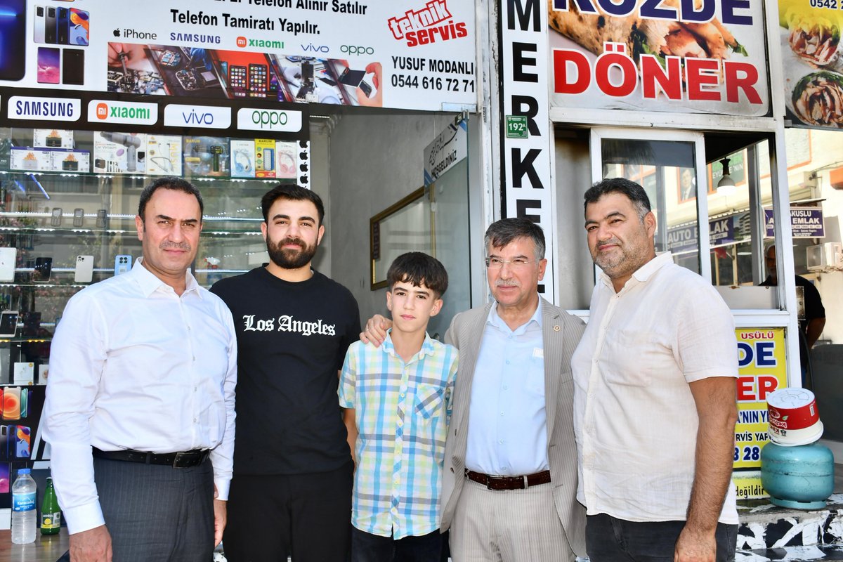 EyyubiyeAkParti's tweet photo. 2) ​Sahada, ortak akılla ve istişareyle çalışmaya devam ediyoruz.

​Milletvekilimiz Sayın Mehmet Ali Cevheri, İlçe Başkanımız Süleyman Elgün ve teşkilatımızın yönetim kurulu üyeleriyle birlikte esnaf ve vatandaşlarımızı ziyaret ederek taleplerini yerinde dinledik. İlçemizin ekonomik ve sosyal dinamiklerini güçlendirmek adına esnafımızın görüşleri bizler için her zaman ilk sırada yer alıyor.

​Gösterdikleri konukseverlik ve hoşsohbetleri için tüm hemşehrilerimize teşekkür eder, esnafımıza hayırlı ve bol kazançlar dileriz.

#MilletimizleYolumuzBir
#SüleymanElgün #AkEyyübiye #Eyyübiye

@RTErdogan @Akparti @abuyukgumus @hakanaksu058 @farukaytek @mustafaelitas @acarfaruka @Ziverozdemir @milhamigunbegi @malicevheri @MetinBaydilli @ElgunSuleyman @SalihAldeniz5 @Serkankrmz63 @SbrKnk @ihalilesiyok