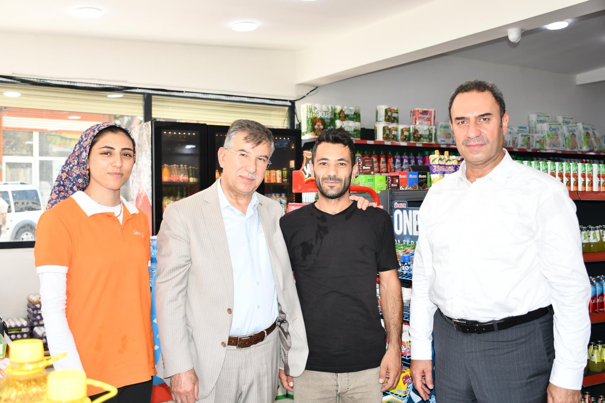 EyyubiyeAkParti's tweet photo. 2) ​Sahada, ortak akılla ve istişareyle çalışmaya devam ediyoruz.

​Milletvekilimiz Sayın Mehmet Ali Cevheri, İlçe Başkanımız Süleyman Elgün ve teşkilatımızın yönetim kurulu üyeleriyle birlikte esnaf ve vatandaşlarımızı ziyaret ederek taleplerini yerinde dinledik. İlçemizin ekonomik ve sosyal dinamiklerini güçlendirmek adına esnafımızın görüşleri bizler için her zaman ilk sırada yer alıyor.

​Gösterdikleri konukseverlik ve hoşsohbetleri için tüm hemşehrilerimize teşekkür eder, esnafımıza hayırlı ve bol kazançlar dileriz.

#MilletimizleYolumuzBir
#SüleymanElgün #AkEyyübiye #Eyyübiye

@RTErdogan @Akparti @abuyukgumus @hakanaksu058 @farukaytek @mustafaelitas @acarfaruka @Ziverozdemir @milhamigunbegi @malicevheri @MetinBaydilli @ElgunSuleyman @SalihAldeniz5 @Serkankrmz63 @SbrKnk @ihalilesiyok