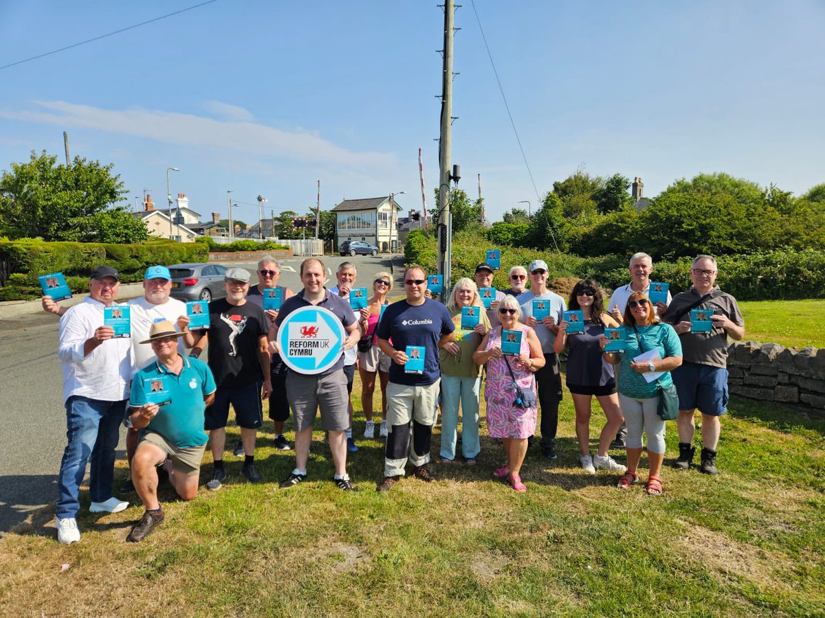 RichardJJYM's tweet photo. Reformers assemble ➡️🏴󠁧󠁢󠁷󠁬󠁳󠁿

So grateful for the support. 

Vote Richard John Jones for Bro’r Llynnoedd ✖️

30th July 🗳️ https://t.co/JLZnTOjjMr