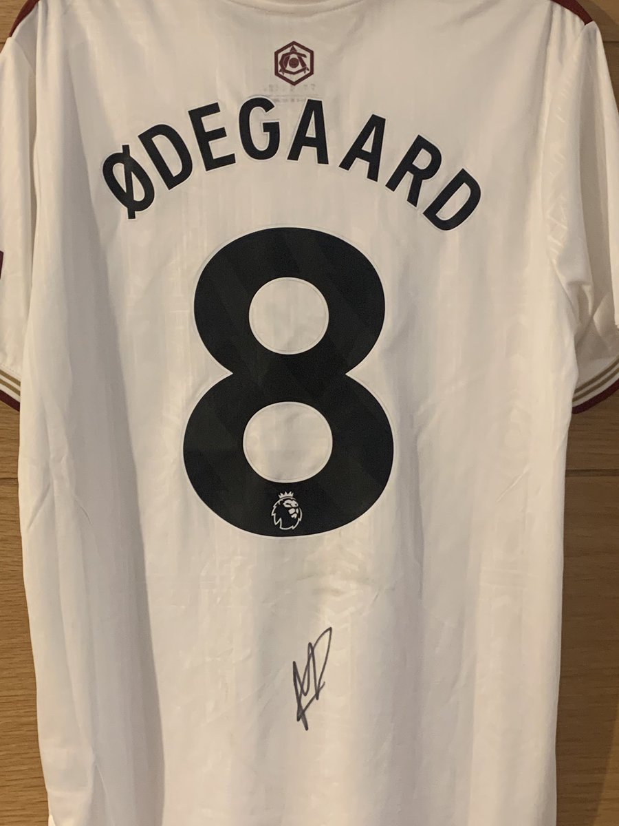 stuafc71's tweet photo. An update on what ✍️ shirts are available 

Mikel Arteta : 25/26 3rd 

Martin Odegaard : 25/26 3rd 

Piero Hincapie : 25/26 3rd 

Martin Zubimendi : 25/26 home  

All will come with coa 

All will come with the bonus champions picture 

Dm if you’re interested or let people know https://t.co/8bvjNAk3ka