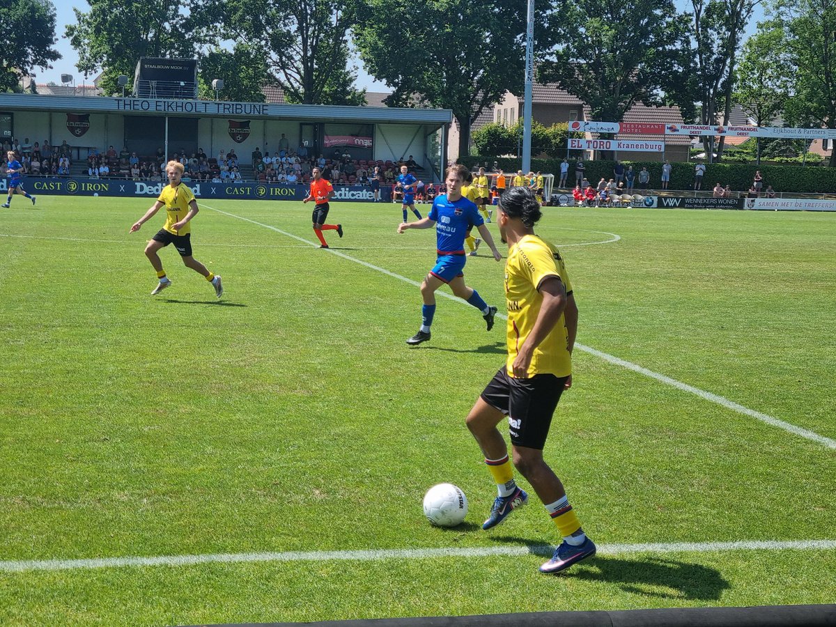 Berdje70's tweet photo. Einde in Groesbeek. Voor de 3e keer op rij (#trenec 1-1, #trefce 1-1, #trevvv 2-2) speelt De Treffers gelijk tegen een BVO. VVV ging wel met een 1-2 voorsprong rusten (goals: Zandbergen, Schalk), maar na de hervatting werd het spel door vele wissels (vooral jeugdspelers) slordig. https://t.co/7JnyL69ZZ6