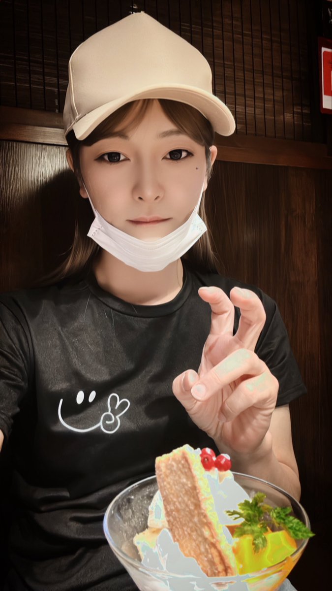Senadnn3's tweet photo. 明日仕事休みーサイコー😆🎶
って事でワンカルビ来ました🤗
食べ過ぎたから
ダイエット頑張ろ(笑) https://t.co/lRquYEmbEA