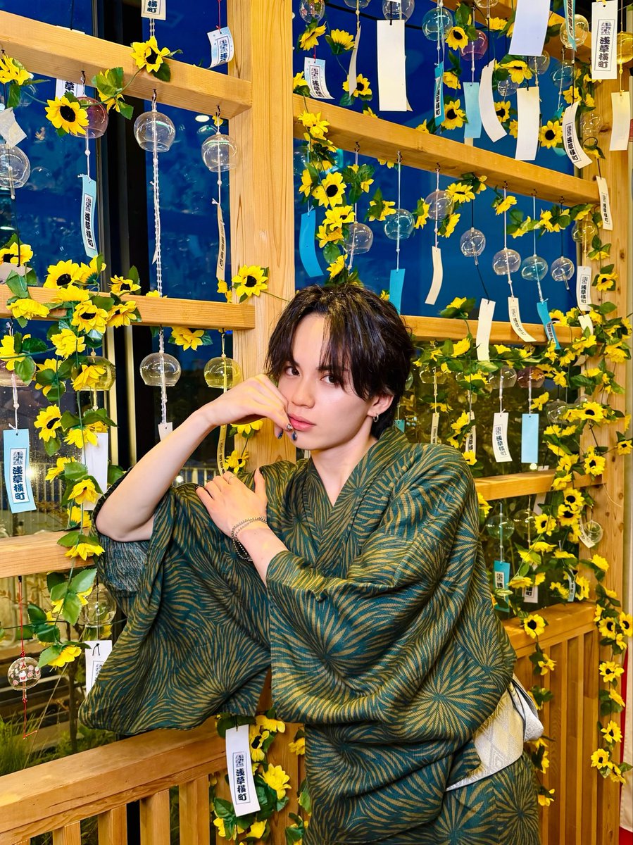 ari_rapinz's tweet photo. シール交換会in浅草横町！！
浴衣スペシャル👘 ✨️   

今回も熱いシール交換できたね🫶🏻🙃

グリーンの浴衣どうでしたか？😎
また1つ、RaZとの夏の思い出ができたよ🫰🏻

逢いに来てくれたみんな！
ありがとうございました☺︎

明日はアリオ亀有でリリイベ‼️
行くぞー🔥

#RapiNz 
#シール交換会 https://t.co/ag5GtKgKCs