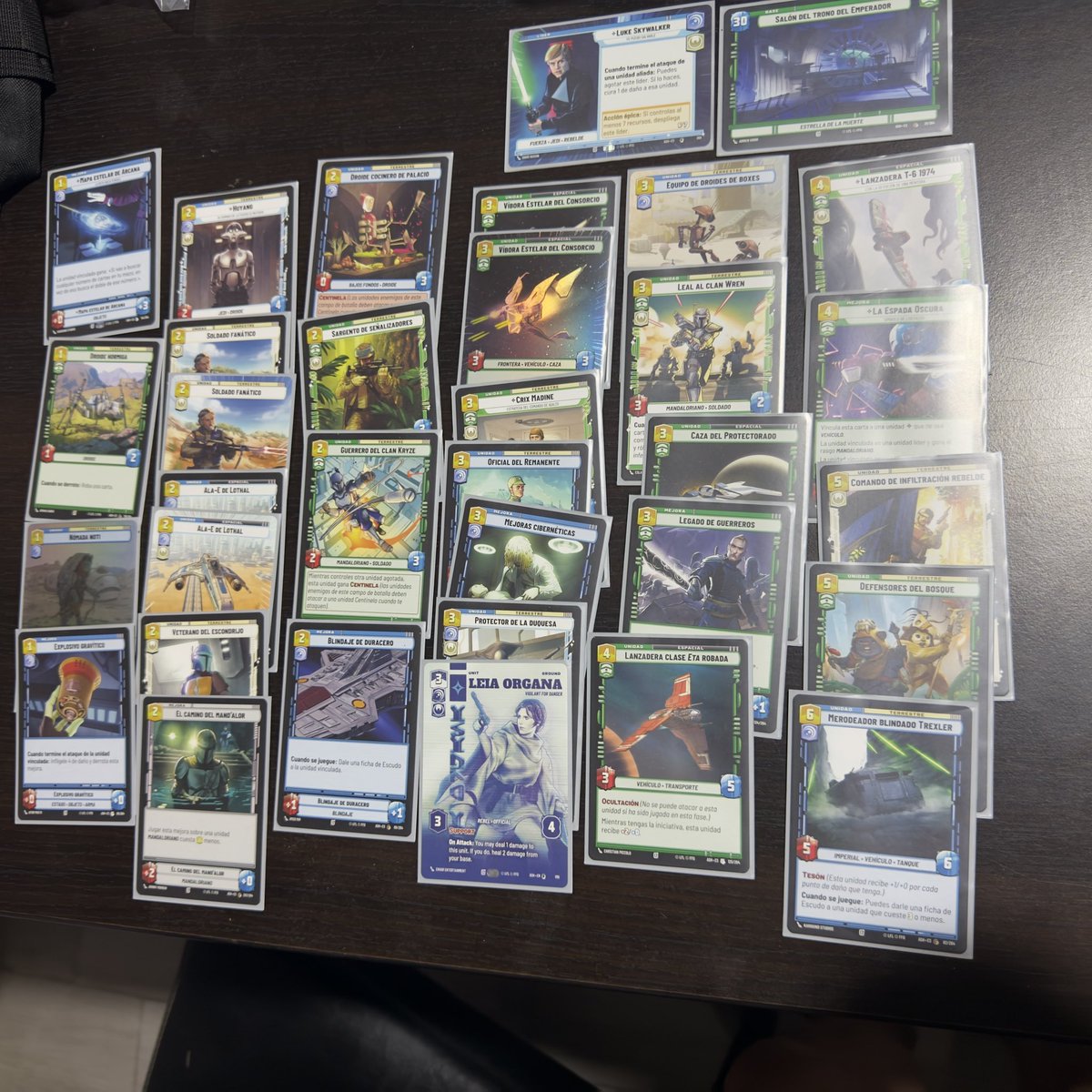 gtrgarci's tweet photo. Quedo primero haciendo 4-0 en la primera presentación de la nueva expansion de #swu #starwarsunlimited #ashesoftheempire con este Luke verde en @RebellionMTG , ganando a 2 Cad Bane, una Bo Katan y un Moff Gideon ☺️ https://t.co/grC2RP0R7f