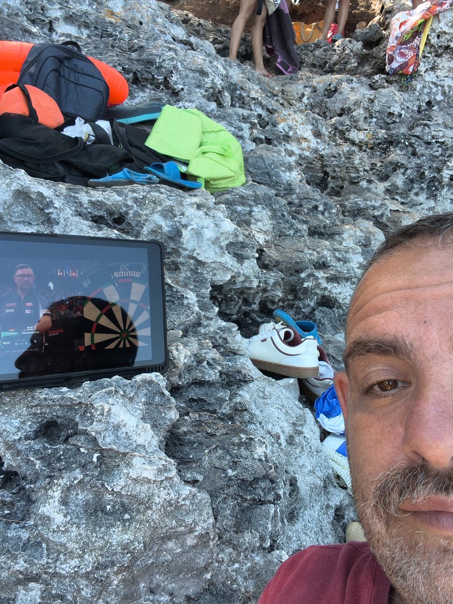 MaxDuranti's tweet photo. Porto Badisco, mare darts e sole tutto perfetto #pdc180 https://t.co/ufBd2uPzSt