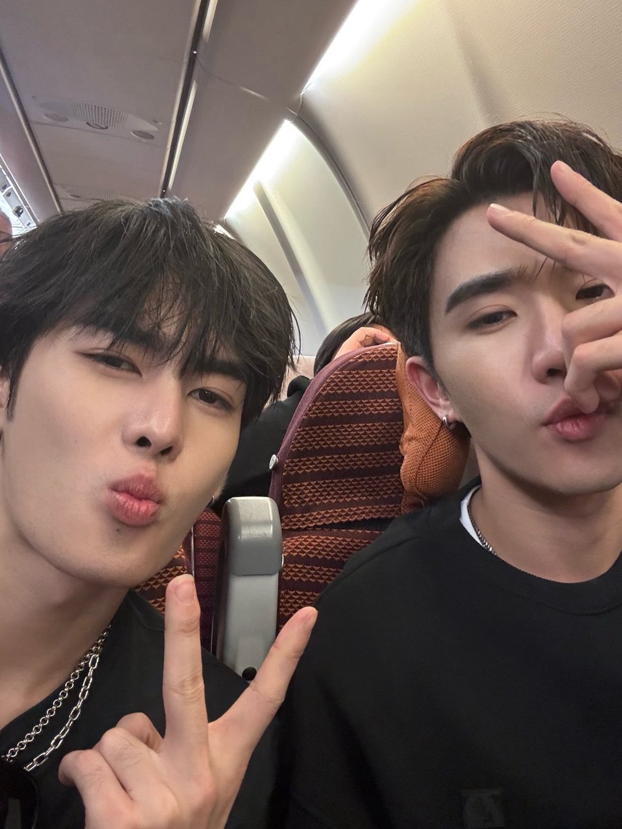 𝐲𝐚𝐲𝐚 𝐛𝐢𝐬𝐜𝐮𝐢𝐭🍪⛅ busy. tweet media