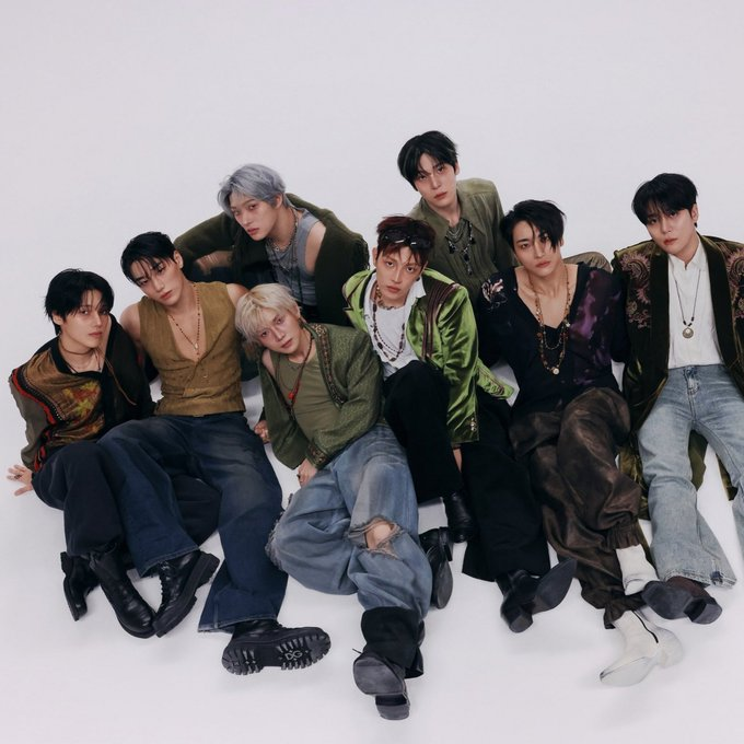 _Kpop_Stats_'s tweet photo. “GOLDEN HOUR : Part.5” by #ATEEZ rises to #60 (+44) on the Worldwide iTunes Album Chart. https://t.co/vgbBwM2Wn8