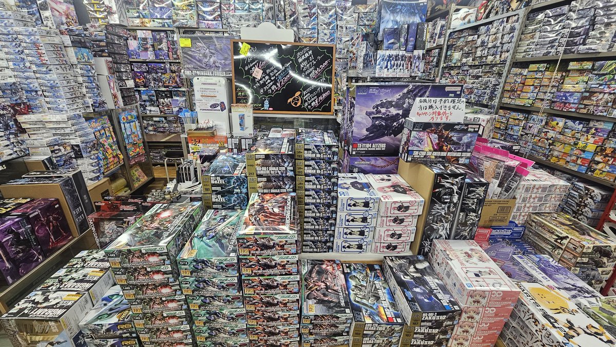 明日7月12日10時開店となります。 【BANDAI】 ☆HG再販商品 ☆MG・RE
