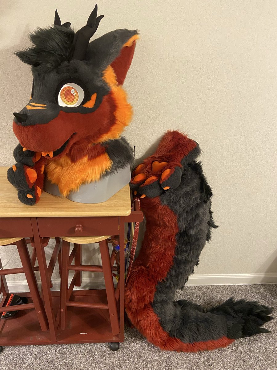 FursuitCafe tweet picture