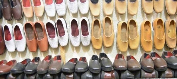 SudaneseCulture's tweet photo. Hand-Made Sudanese Markoub (Arabic: المركوب); Traditional Leather Shoes for Men || A Special Type of Sudanese Shoes That are Usually Wore With Traditional Sudanese Clothes: Jellabiya and Immah.

#SudaneseCulture #ثقافة_سودانية https://t.co/3VqdPGCrYB