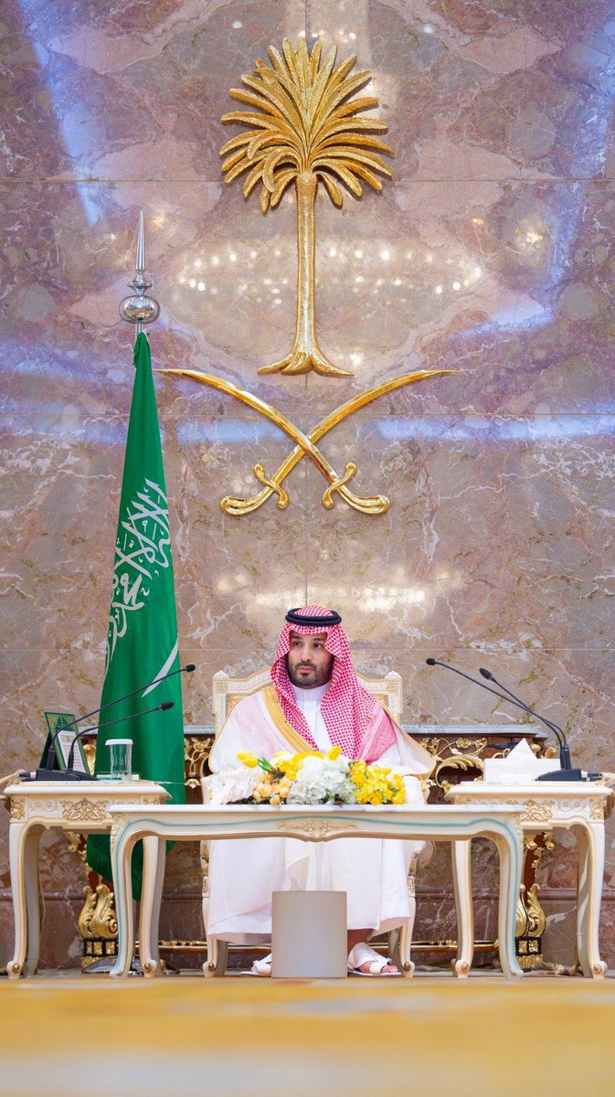 a_aabab's tweet photo. يمضي كالسيف حداً وحسماً، ويقود أمةً نحو قمم لا تبلغها الأحلام. https://t.co/5Yd1xOtxaH