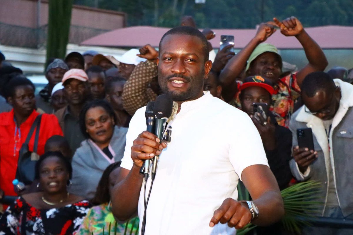 abbiezuena's tweet photo. A Baba/Sifuna story that reminds me why I believe Sifuna is the right presidential candidate!

Do you remember when Sen. Edwin W. Sifuna  announced Raila Odinga as ODM's presidential candidate on 1st April 2021, only to later issue another statement saying it was an April Fools' prank?

From what ave been told, the thinking at the time was that although there was enthusiasm around Baba's candidature, ODM also had to remain true to its democratic principles by allowing space for any member with presidential ambitions to express their interest. And so even after Baba gave  Sifuna the then SG the green light to announce it he later recalled it and the announcement had to be withdrawn under the guise of a prank.

Fast forward to Linda Mwananchi.

One thing I have deeply appreciated about Sifuna and the leadership around him is that they have deliberately created an environment where young people are encouraged to speak, question, disagree, and contribute.

They understand firsthand how important it is for young people to express themselves. They don't police every opinion or silence you because your views are emotional, idealistic, or even politically inconvenient.

Instead, they listen.

And when the moment calls for guidance, they simply say:

"Unajua tumekuwa kwa siasa miaka mingi na tumeona mengi... usijali, tutakufunza yale tunaweza."

To me, that is leadership that teaches instead of intimidates. Leadership that mentors instead of silences. Leadership that understands democracy begins with the freedom to be heard.

That is why a Sifuna Presidency matters.

Because a leader who protects your right to speak before attaining power will most definitely protect your freedoms after attaining it.

And for me, that is exactly the kind of President Kenya deserves.

#SisiNdioSifuna #LessonsFromSifuna