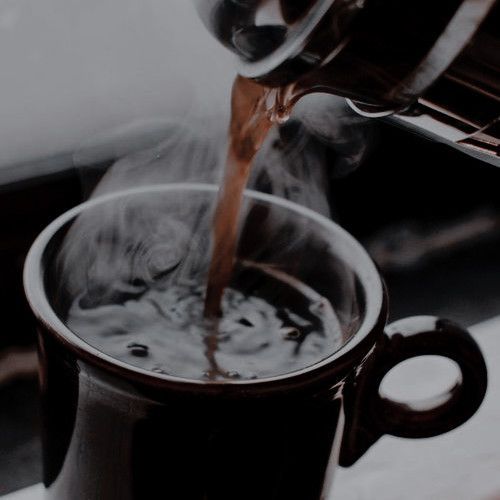 AMoonsPriestess's tweet photo. Getting dress and making herself a pot of coffee to enjoy this morning. She's exhausted and well, coffee is the only thing that helps. https://t.co/3PTvqy86nH