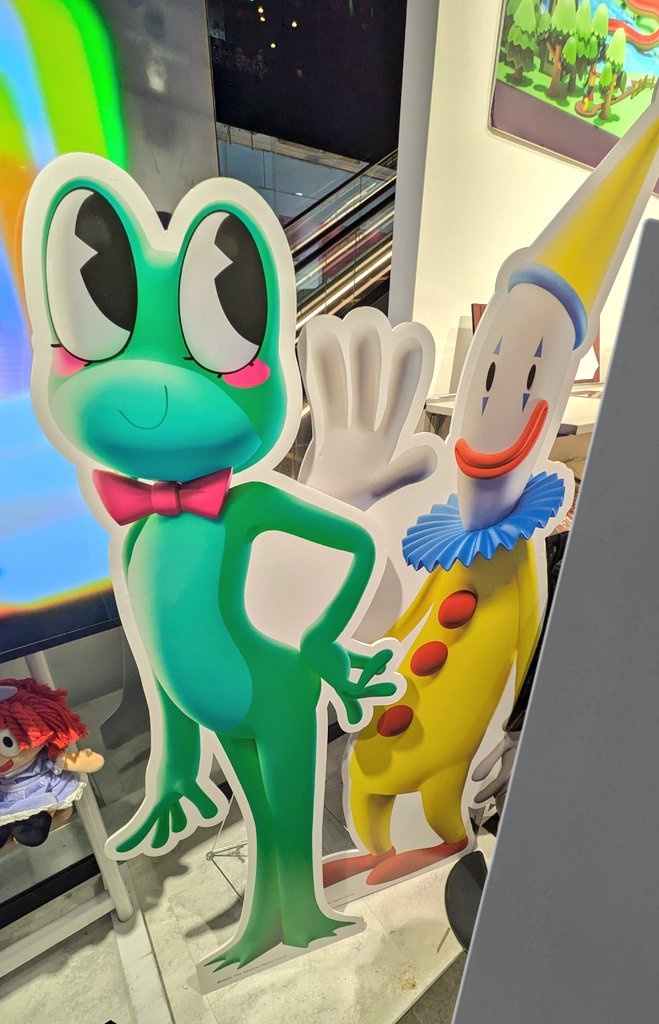bakuchiku_game's tweet photo. 渋谷ポップアップのリビットちゃん&amp;カフモ
腰つきの関係で意味深な配置になってる
#アメイジングデジタルサーカス https://t.co/a186OoOpzq