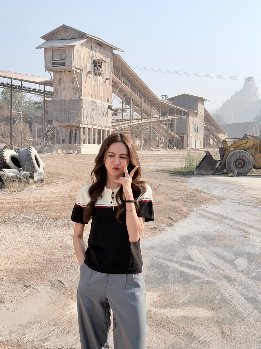 Milinyahhhh's tweet photo. Welcome to เหมืองค่ะเบบี๋ 🔥
ขอบคุณสำหรับวันนี้มากๆนะคะ มีความสุขที่ได้เจอทุกคนมากๆ หวังว่าจะกลับบ้านไปอย่างมีความสุขน้าา กลับบ้านดีๆ กินข้าวเยอะๆ ดูแลตัวเองให้ดี จนกว่าจะเจอกันใหม่ ยังไง 20.30 ไปรอดูช่อง 7 กันอีกรอบ แต่ไม่พอรอดูแบบ 21.30  uncut ที่ IQIYI กันอีกทีค้าบบบ 

WELCOME TO THE FIRE
#โซ่รักอัคนีตอนที่1