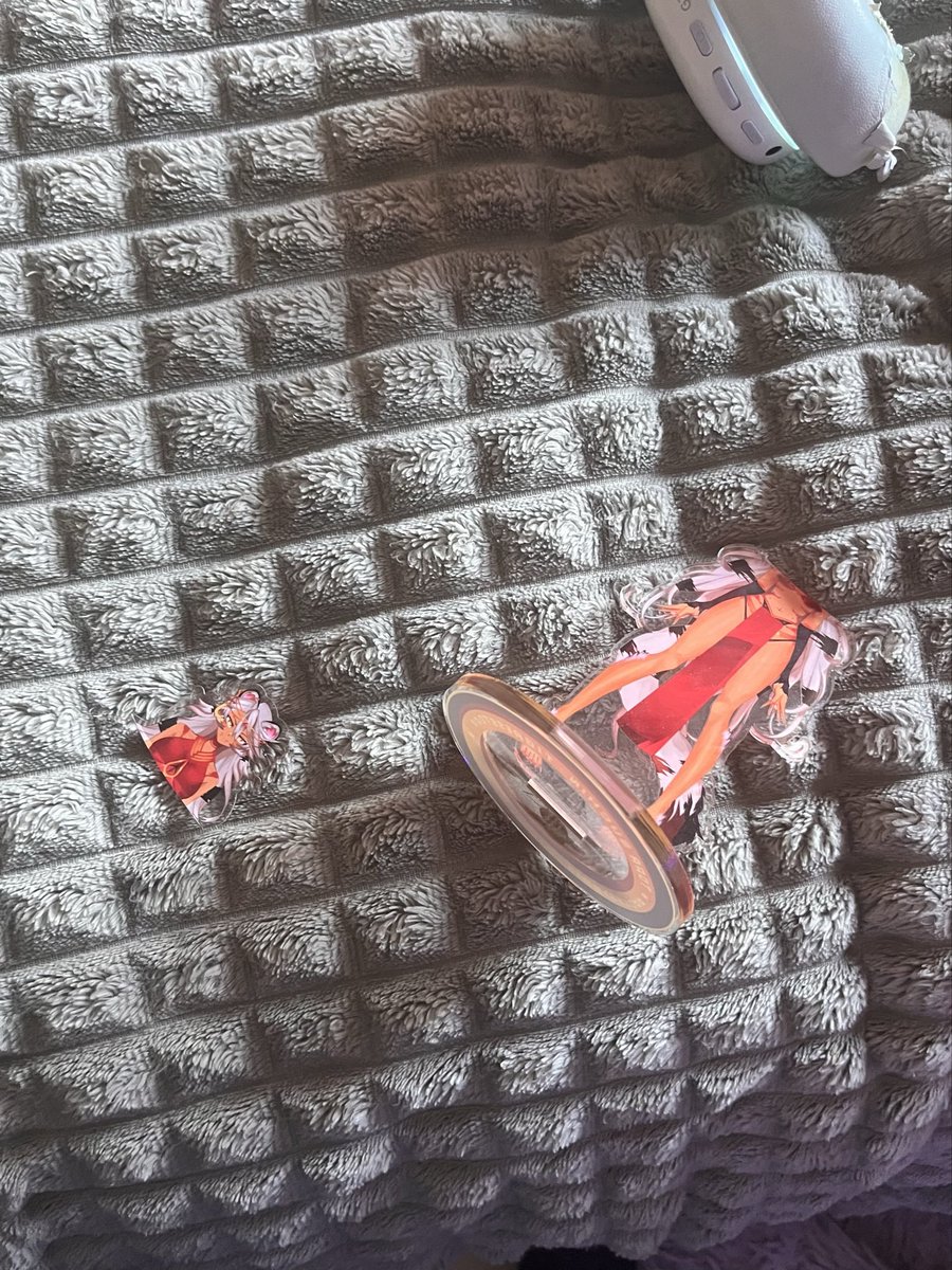 shidoniin's tweet photo. i’m never trying calisthenics again. ffs. https://t.co/W2JZkR01nt