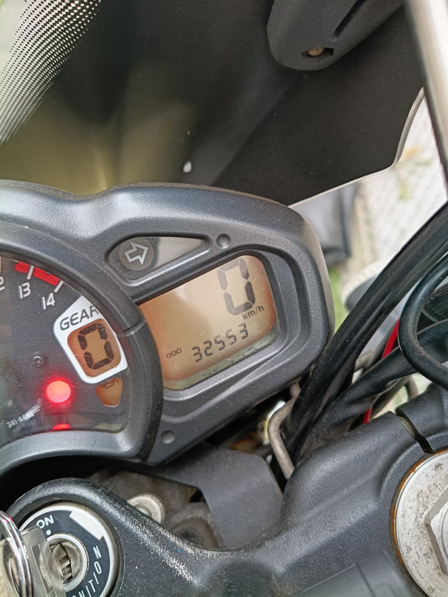 typena's tweet photo. 今日はバイクの車検で月末は車の車検ナリ https://t.co/8ii94qsjPo