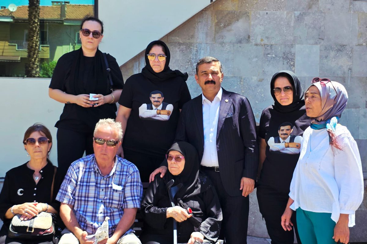 YS_Turkoglu's tweet photo. Geçmiş dönem yöneticimiz Hayriye Ateş Tevfikoğlu 'nun eşi Hasibe Ateş annemizin damadı rahmetli Tevfik Tevfikoğlu için okunan kırk mevlidine katıldık, tekraren başsağlığı diledik. 
Allah bütün geçmişlerimize rahmet eylesin. https://t.co/A0iypb9EvT