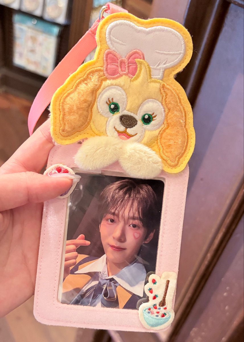 zswtbh's tweet photo. ✨ﾓﾝｼﾅと迷ってクッキーアンちゃまのケース買ったの大成功だったかもしれない✨ https://t.co/BvgtS5hKW8
