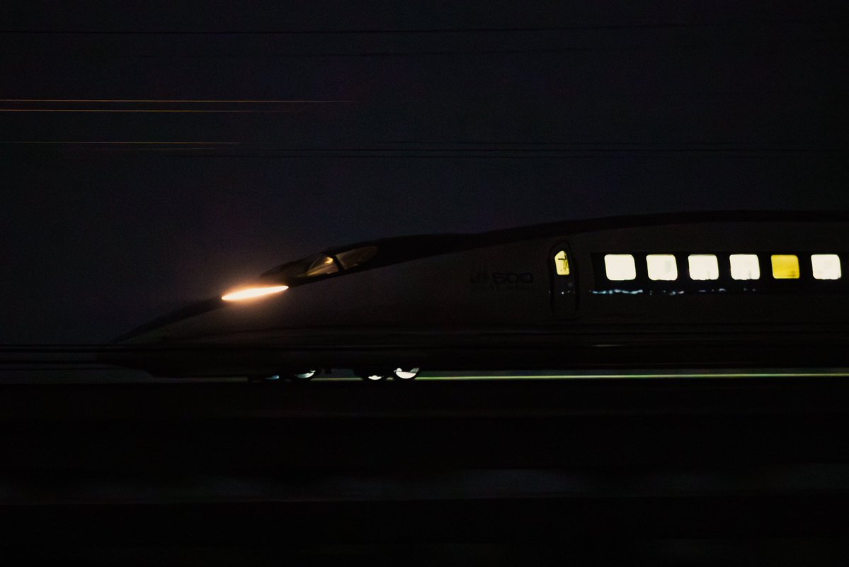 dai7004's tweet photo. 夜を駆け抜ける https://t.co/juWb0iEuaf