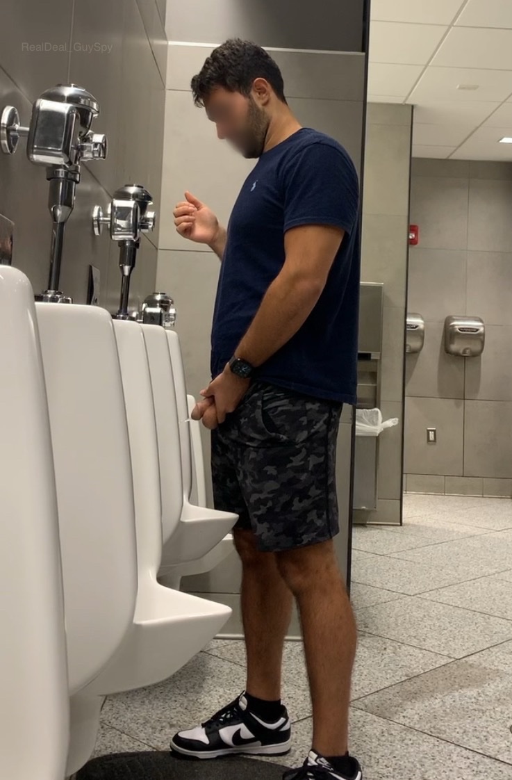 cheeseman205's tweet photo. #tolietspy #menpee #urinal https://t.co/1Px8Vliyyl