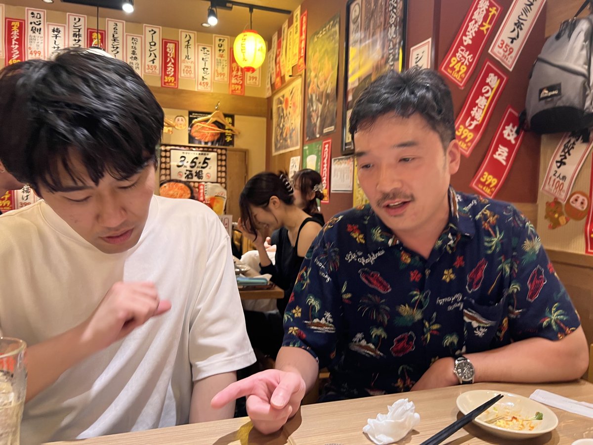 cocoa_punch_'s tweet photo. 本日はセクスタシー8月公演「イエスタデー ワンス モア」の撮影でした。
桐野さん初対面でしたが、和製チャップリンの雰囲気でした！
ブライアン・デ・パルマ並の長回しのシーン、かなり面白くなりそう。
撮影後、エイテッちゃん、エーチャン、桐野さんで呑み🍶
今日は久々に早く寝るぞ〜😴
おやすみなさい💤

#セクスタシー
#生徒会長金子
#ロック杉本
#エイテツ
#桐野安生
#遠藤郁哉
#ココアパンチ
#お笑い
#映画