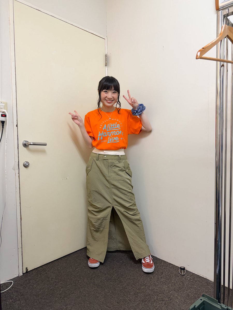 ariyasu0315's tweet photo. リルハー2026@福岡ROOMS
ツアー5箇所目！セミファイナル✨
今日の会場はこのツアー史上、最も客席とステージが近くて…もはやゼロ距離レベル😳
⁡
クラブクアトロからのギャップに少しびっくりしましたが、みんなの熱気がすごくて、また一つ新たなライブ空間を体験しました。
福岡の皆さんはいつも温かくて熱い☺️
一緒にライブを作ってくださり、ありがとうございました✨
⁡
残すは東京千秋楽！ここまで積み重ねてきた全部をぶつけたいと思います😌🔥 お楽しみに🫶
⁡
有安杏果
#リルハー2026  #alittleharmony #雫ノ音 #リルハー福岡