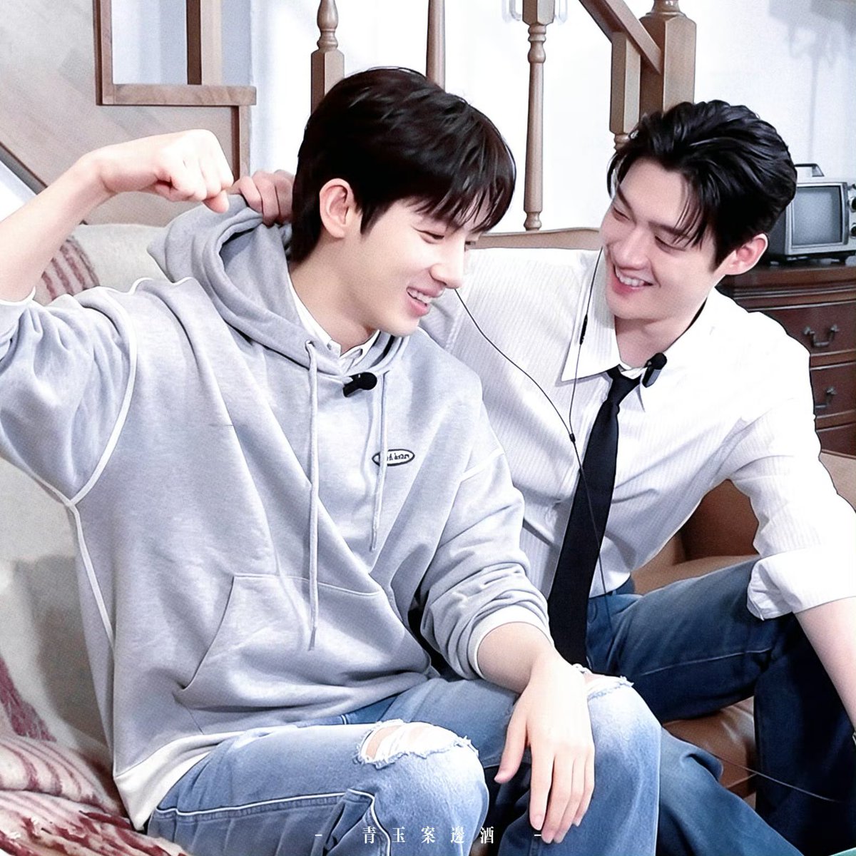 Mafuyama_Canyon's tweet photo. Yoon Sik: Can't Take My Eyes Off You 😙 

#TheProsecutorsProposal https://t.co/hoBFFQAqte