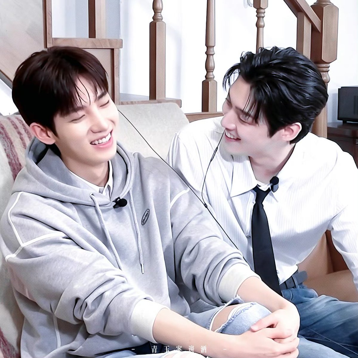 Mafuyama_Canyon's tweet photo. Yoon Sik: Can't Take My Eyes Off You 😙 

#TheProsecutorsProposal https://t.co/hoBFFQAqte