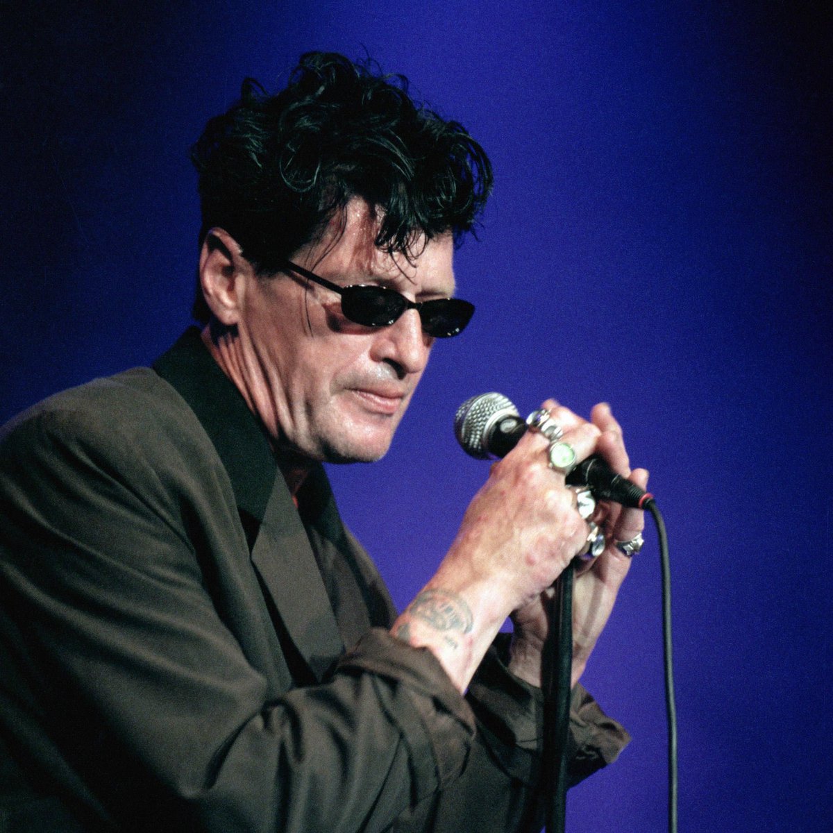 25YearsAgoLive's tweet photo. Dutch rock musician Herman Brood, suffering from crippling drug addiction, jumps from the roof of the Hilton Hotel in Amsterdam. He was 54. 

He left a note that read “I don’t feel like it anymore, maybe I’ll see you again some day. Have a nice party.” https://t.co/NumrmWBUVa