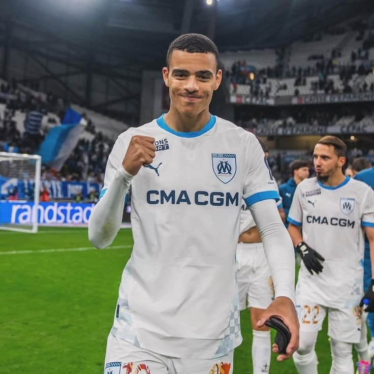 UnitedUpdates's tweet photo. 🚨 NEW: Manchester United could receive between £11.9M and £13.3M if Mason Greenwood leaves Marseille this week.

[@TyMarshall_MEN] #MUFC https://t.co/SB2qbXpQMd
