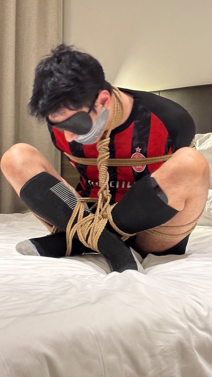 Superyao_'s tweet photo. 运动vs正装 https://t.co/BhppzqvOtc