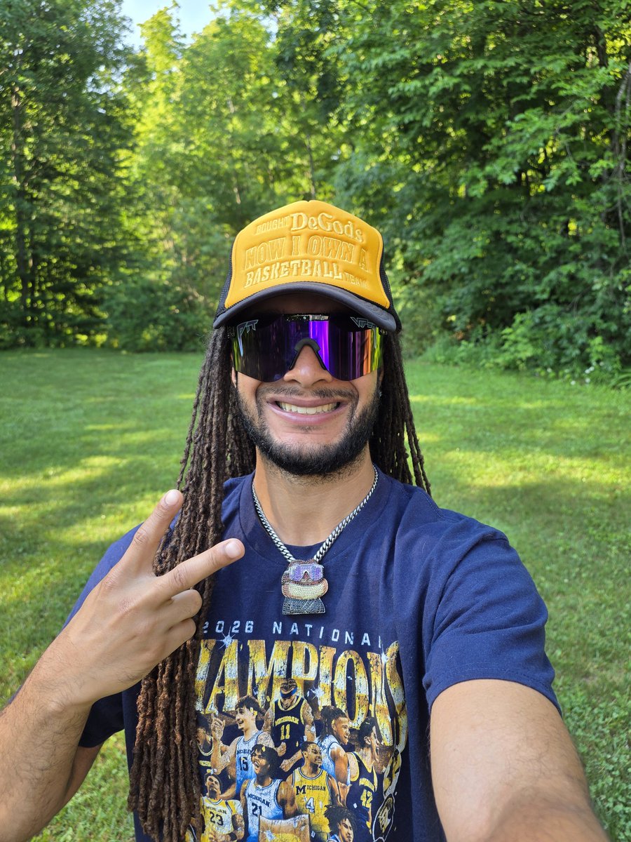 James (Posted) 🛸 tweet media