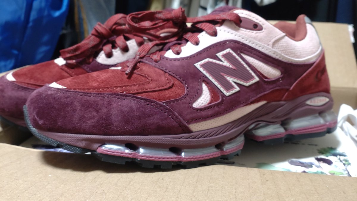 kickspoweryama's tweet photo. KITH × New Balance 2011 "Chocolate Truffle/Sepia Rose"

15周年モデル無事着弾しました！！ニューバランスのスウェード触るとなんか得した気分になる。緑もいいけどどっちか選ぶならこっちで結果オーライでした
#RonnieFieg https://t.co/LaOmqHhGBJ