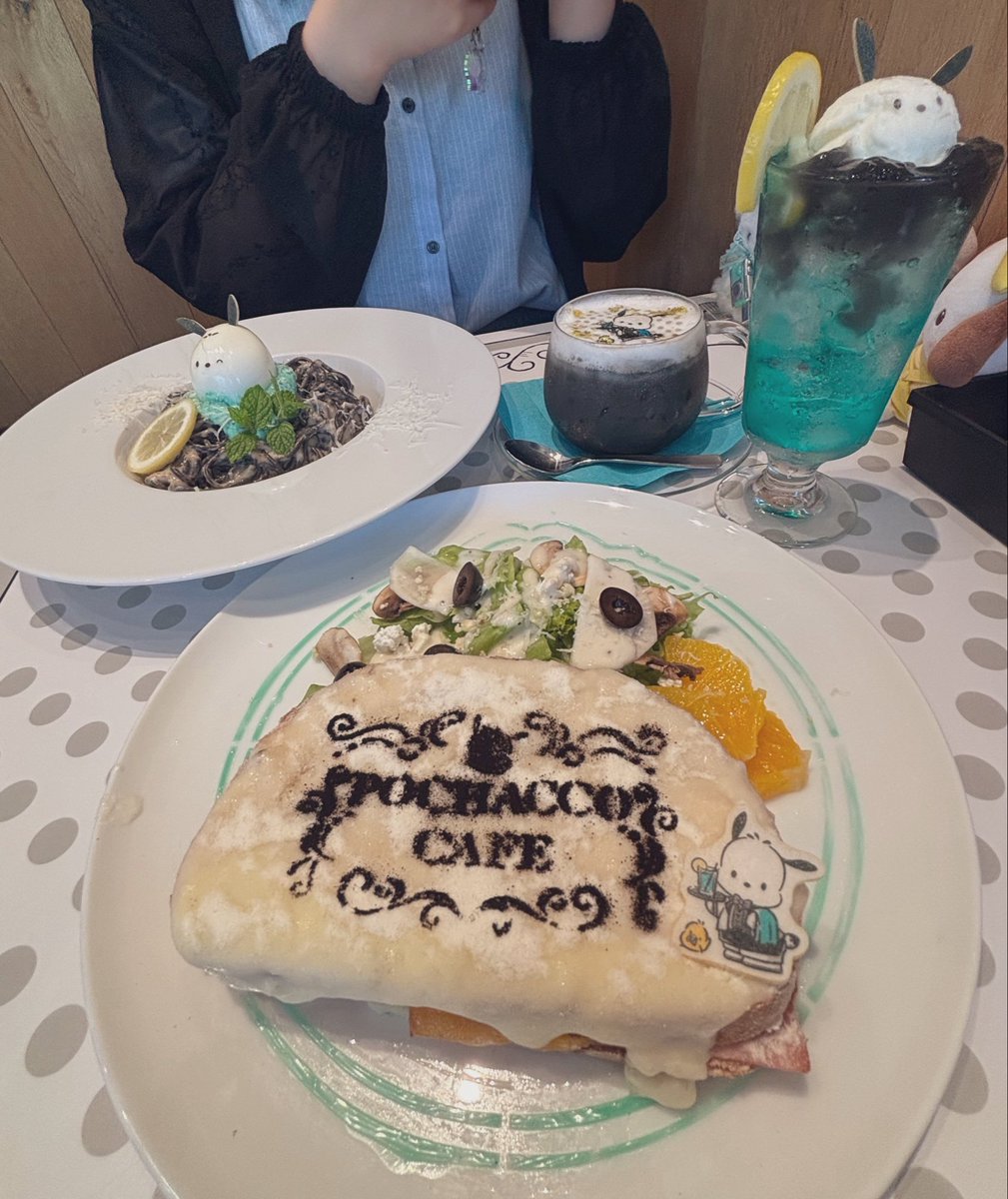 mii0sk2's tweet photo. ポチャッコカフェ行ってきた🍰
可愛い空間で幸せでした〜！料理も美味しかった！たくさん食べた笑 グッズも買えたしランダムは被りなしだったから嬉しかった🥹推ししかいないランダム最高☺️ https://t.co/JsVBFbWp7O
