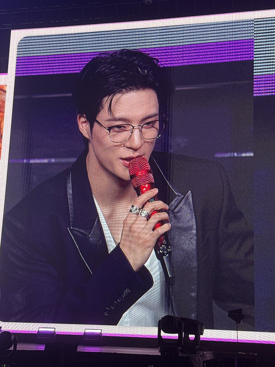 andyourlee's tweet photo. วิ่งแลกแว่นหมดเขตแล้วครับ พอดีแว่นไปแลกกันเองแล้ว https://t.co/yyJIGkuKCX