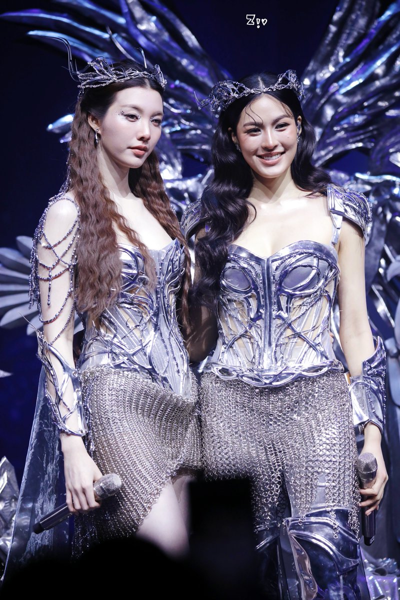 z_0527__'s tweet photo. 260711

Gorgeous👑

#NPPxLINGORM_IntoTheAuroraDay
#NPP_LOVEORBIT
#NPPBOX #หลิงออม #LingOrm
#COCREATEDWITHNPPBOX https://t.co/C3hivVqIvO